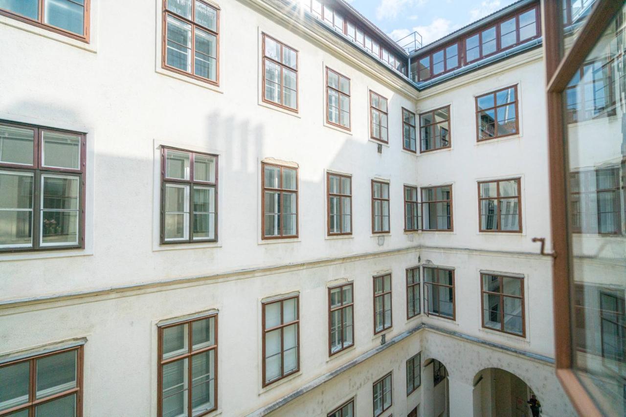 Vienna Residence, Volkstheater - Parliament 外观 照片