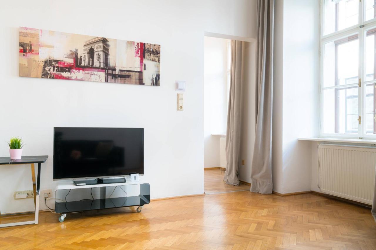 Vienna Residence, Volkstheater - Parliament 外观 照片